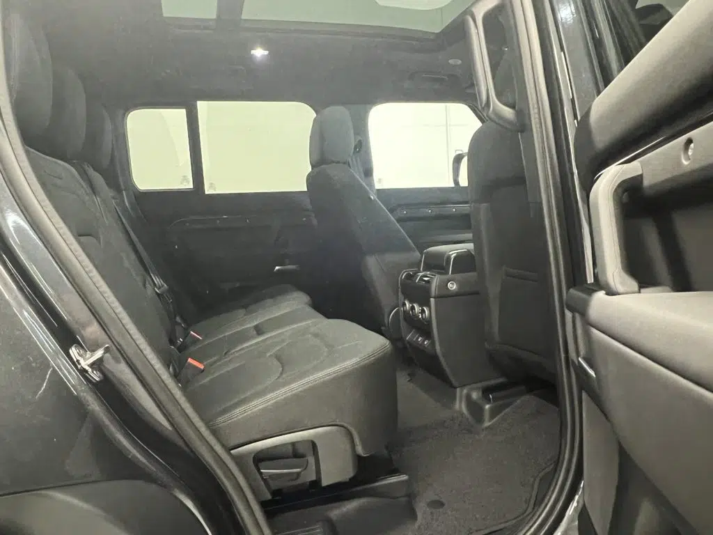 Land Rover Defender 130 3.0 D I6 S