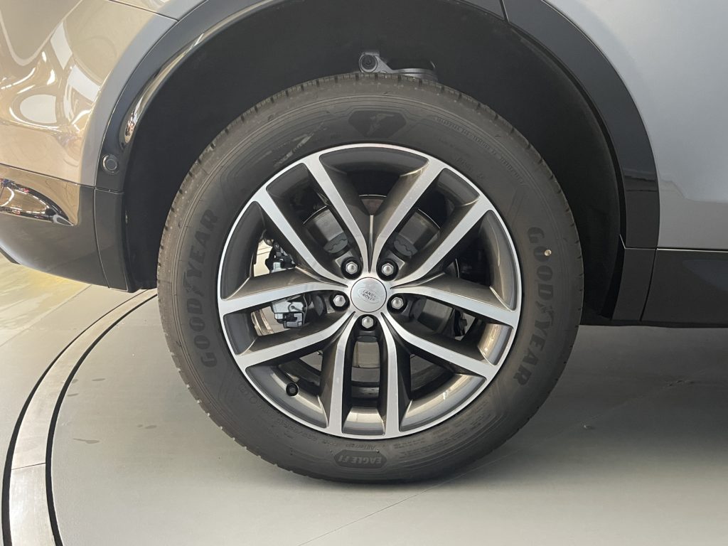 Land Rover Discovery Sport 1.5 T 270e Dynamic SE