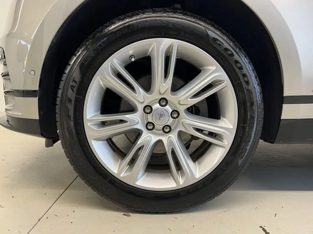 Land Rover Range Rover Velar 2.0 T R-Dynamic SE