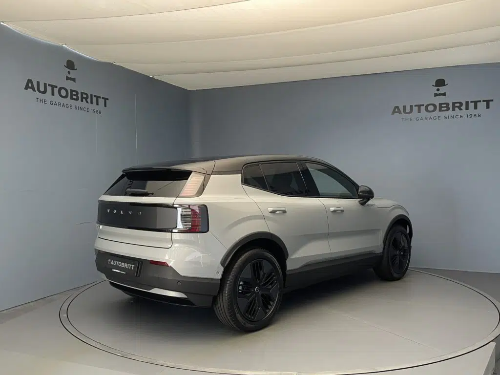 Volvo EX30 CC E60 Twin Ultra Performance AWD