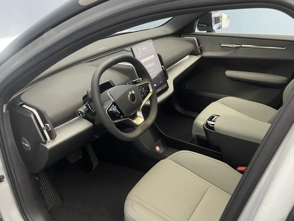 Volvo EX30 CC E60 Twin Ultra Performance AWD