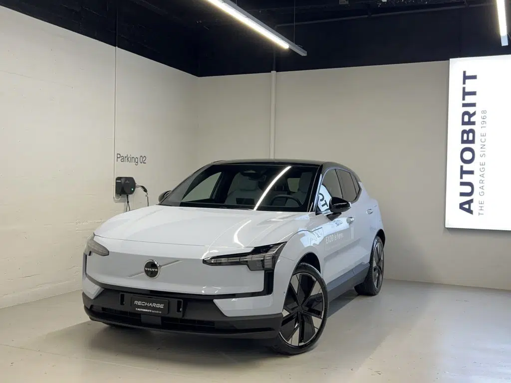 Volvo EX30 E60 Twin Ultra Performance AWD