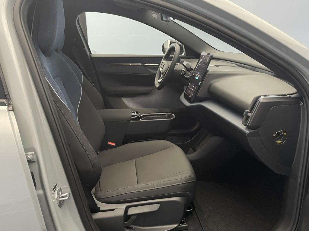 Volvo EX30 E60 XCITE