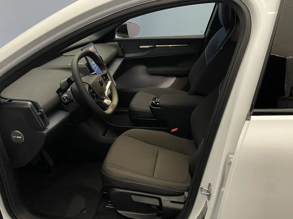 Volvo EX30 Single Motor Extended Range