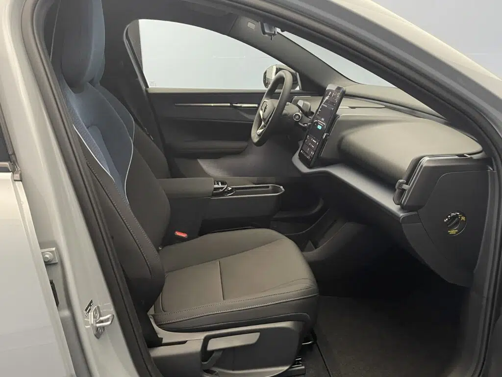 Volvo EX30 Single Motor Extended Range