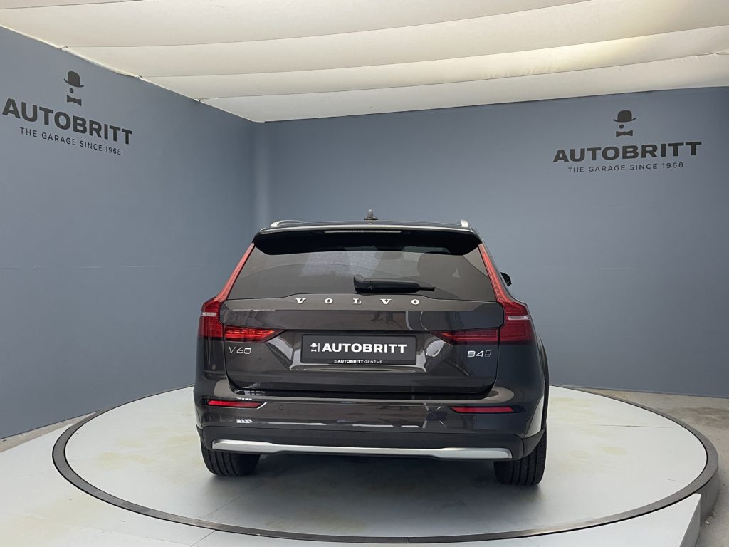 Volvo V60 Cross Country 2.0 B4 Ultimate AWD