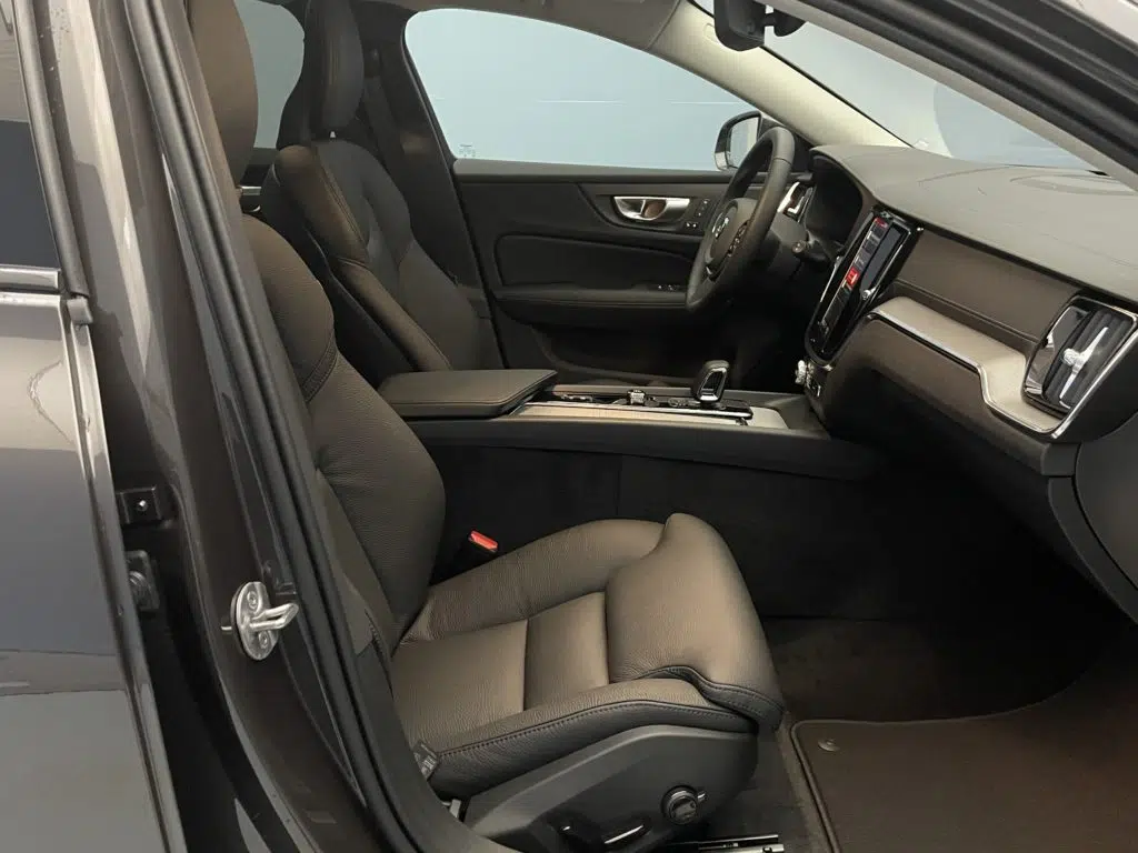 Volvo V60 Cross Country 2.0 B4 Ultimate AWD