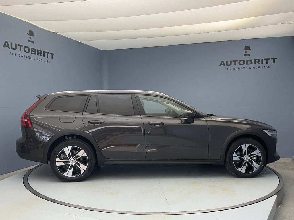 Volvo V60 Cross Country 2.0 B4 Ultimate AWD