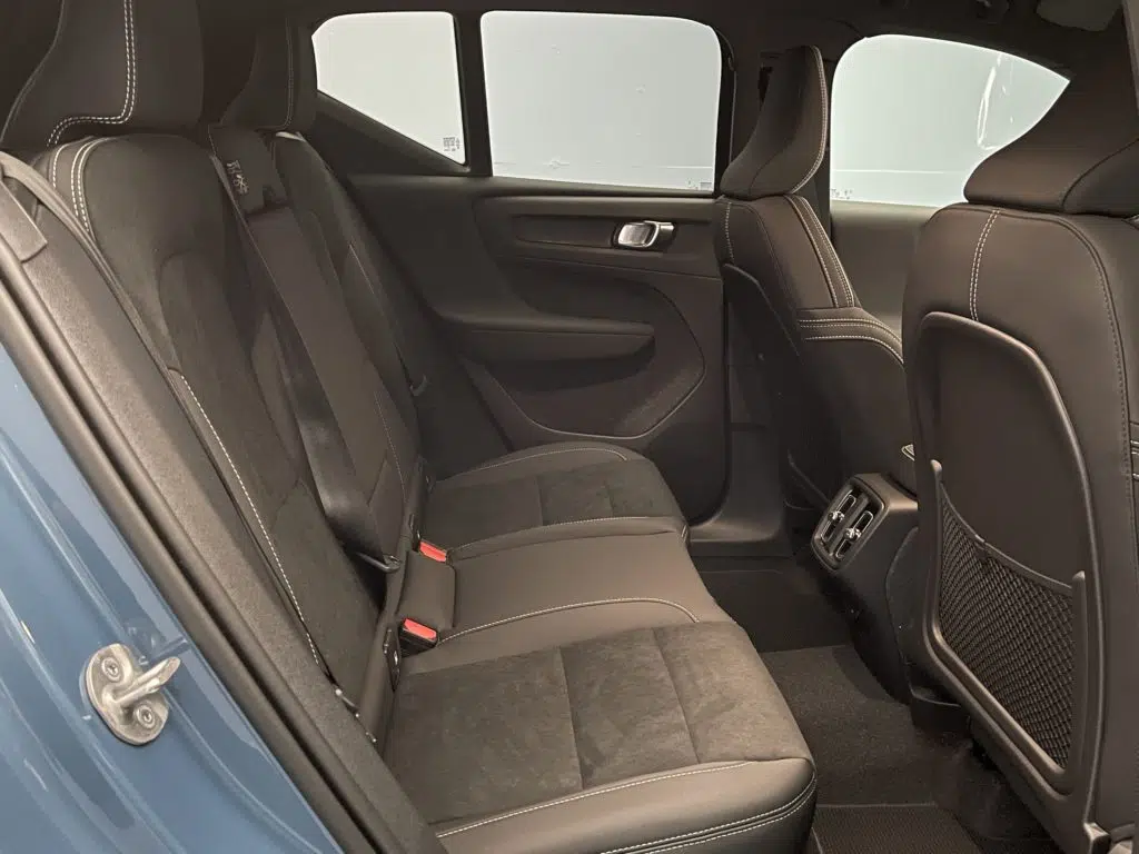 Volvo XC40 2.0 B3 MH Plus Dark