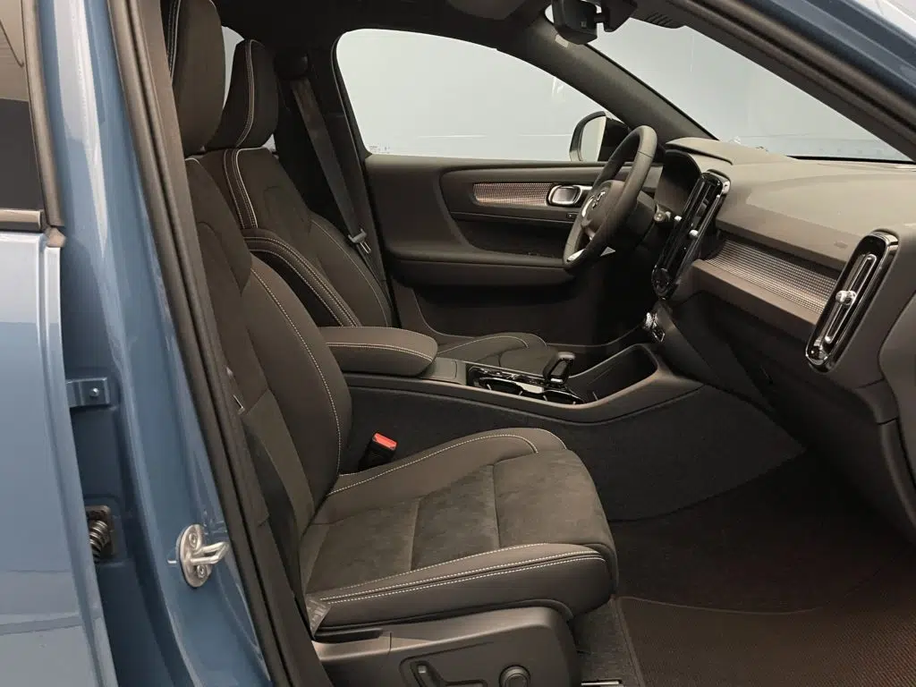 Volvo XC40 2.0 B3 MH Plus Dark