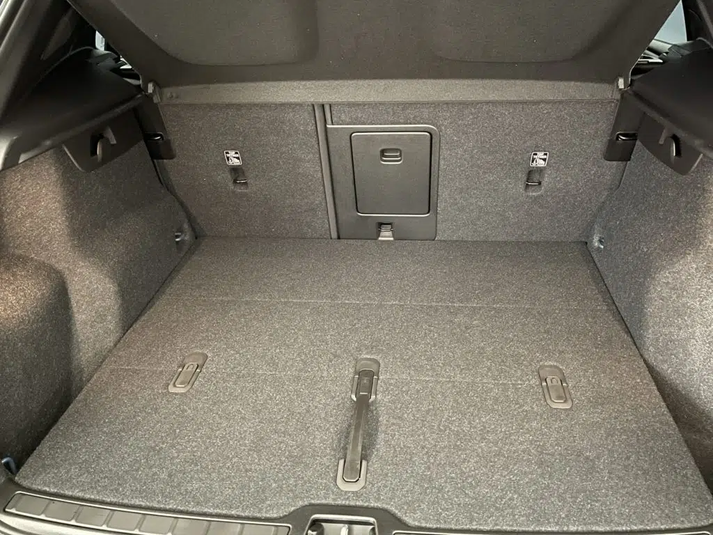 Volvo XC40 2.0 B3 MH Plus Dark