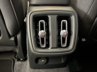 Volvo XC40 2.0 B3 MH Plus Dark