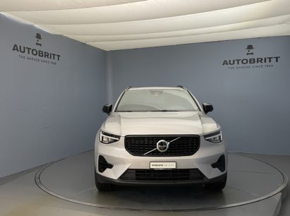 Volvo XC40 2.0 B3 MH Plus Dark