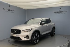 Volvo XC40 2.0 B3 MH Plus Dark