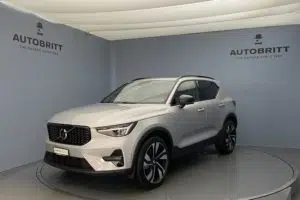 Volvo XC40 2.0 B3 MH Plus Dark