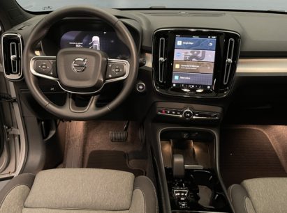 Volvo XC40 2.0 B3 MH Plus Dark