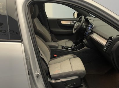 Volvo XC40 2.0 B3 MH Plus Dark