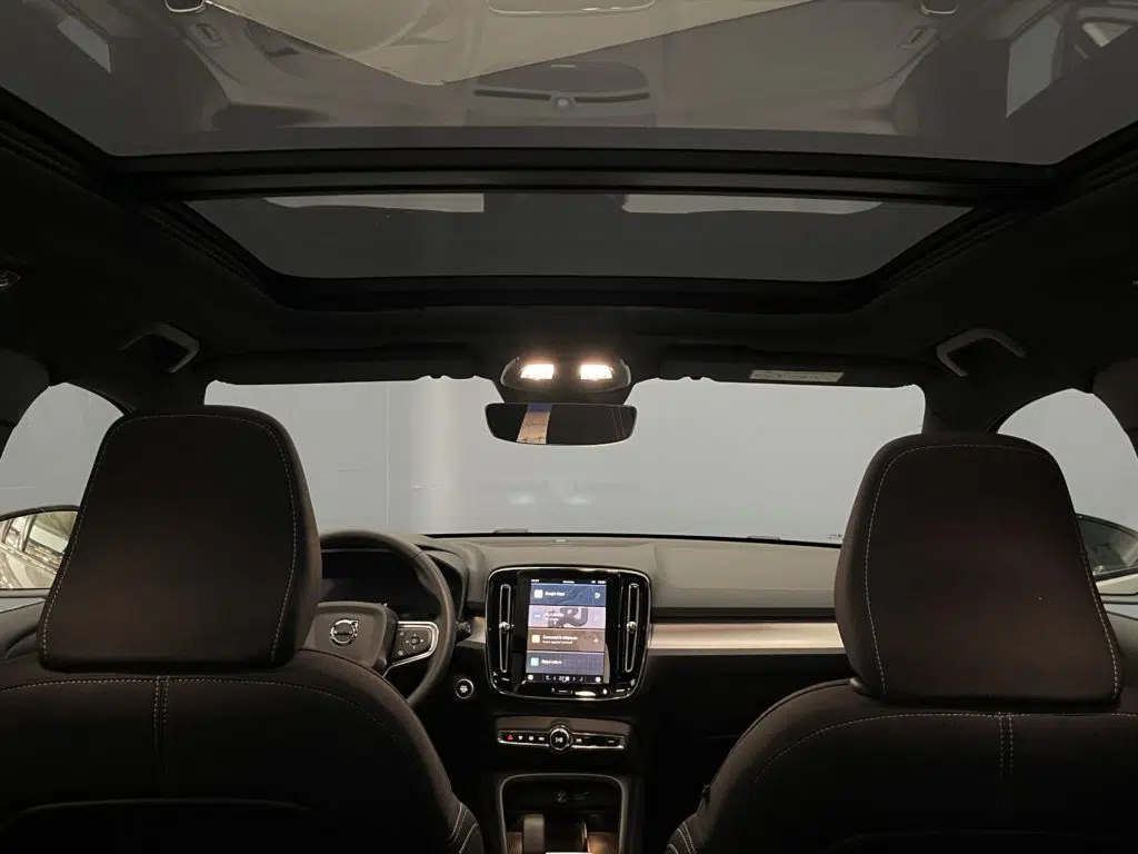 Volvo XC40 2.0 B3 MH Plus Dark