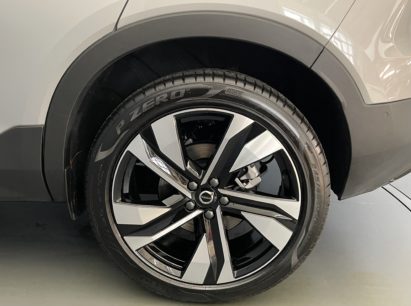 Volvo XC40 2.0 B3 MH Plus Dark