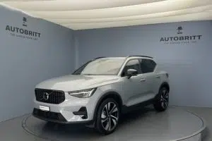 Volvo XC40 2.0 B3 MH Plus Dark