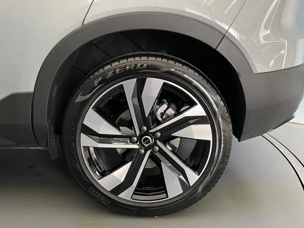 Volvo XC40 2.0 B3 MH Plus Dark