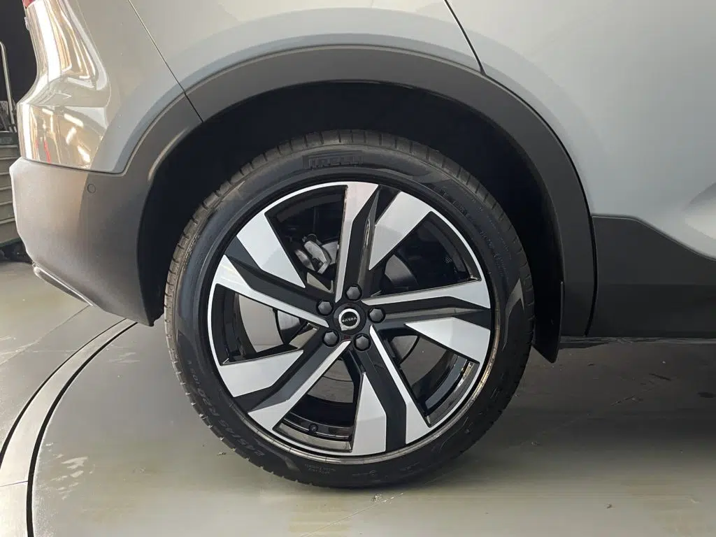 Volvo XC40 2.0 B3 MH Plus Dark