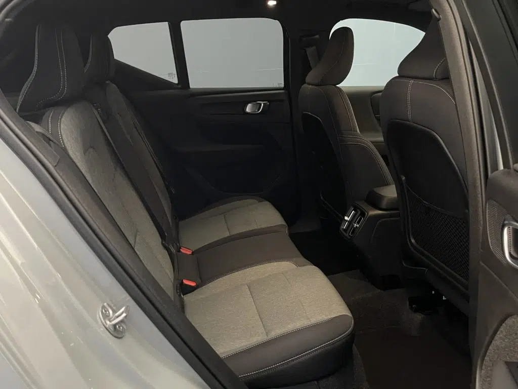 Volvo XC40 2.0 B3 MH Plus Dark