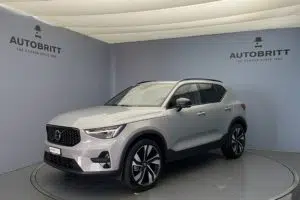 Volvo XC40 2.0 B3 MH Plus Dark