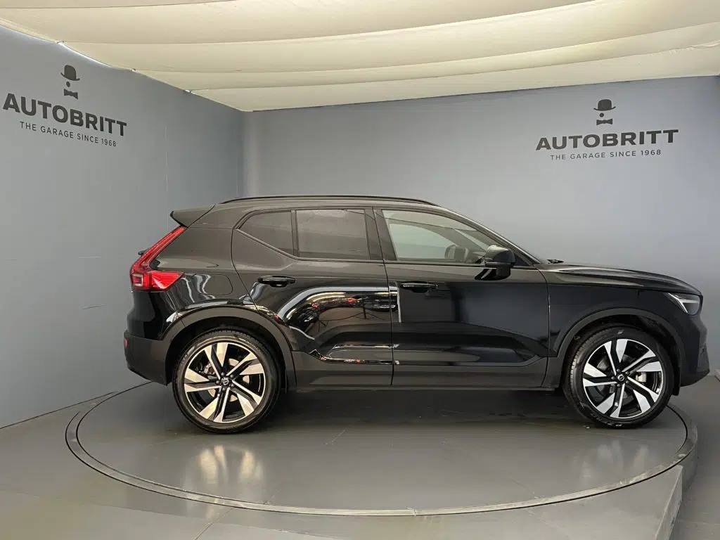 Volvo XC40 2.0 B3 MH Plus Dark