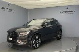Volvo XC40 2.0 B3 MH Plus Dark