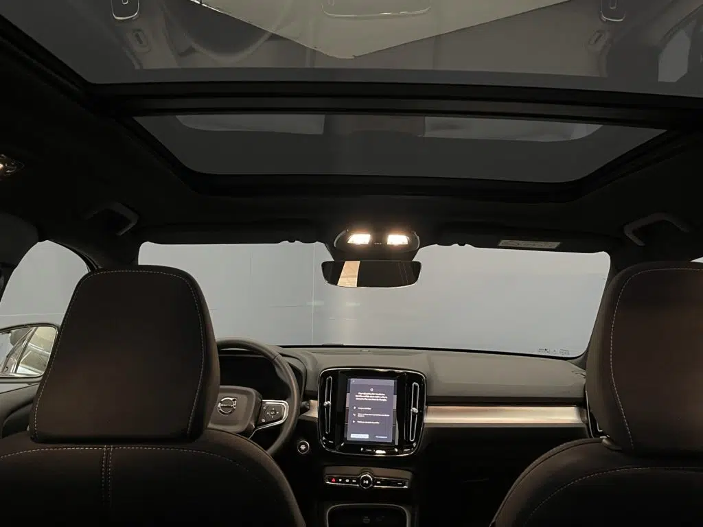 Volvo XC40 2.0 B3 MH Plus Dark