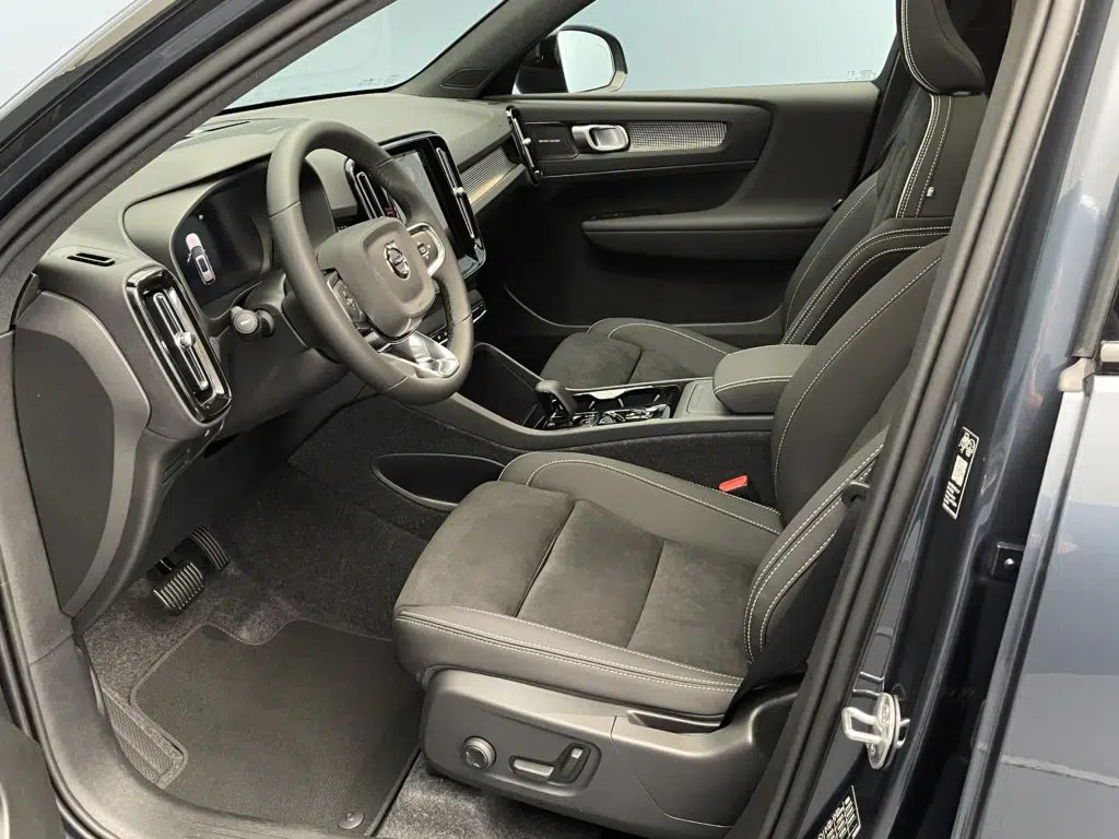 Volvo XC40 2.0 B4 MH Black Edition