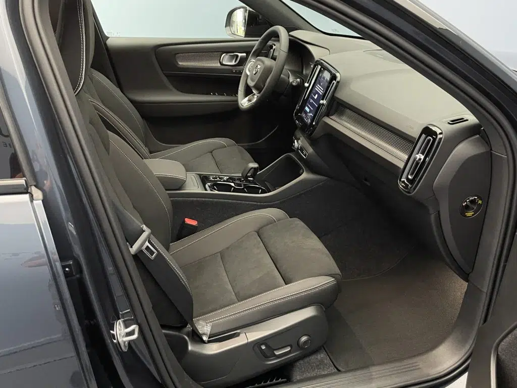 Volvo XC40 2.0 B4 MH Black Edition