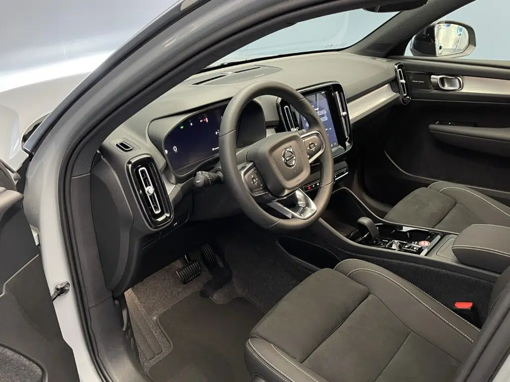 Volvo XC40 2.0 B4 MH Black Edition