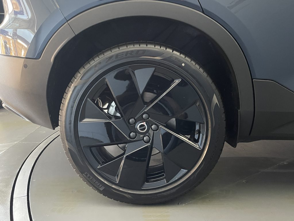 Volvo XC40 2.0 B4 MH Black Edition