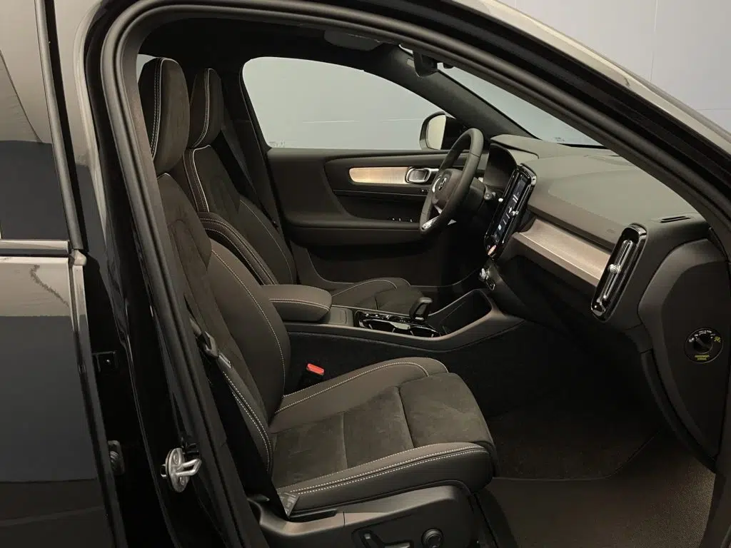 Volvo XC40 2.0 B4 MH Black Edition