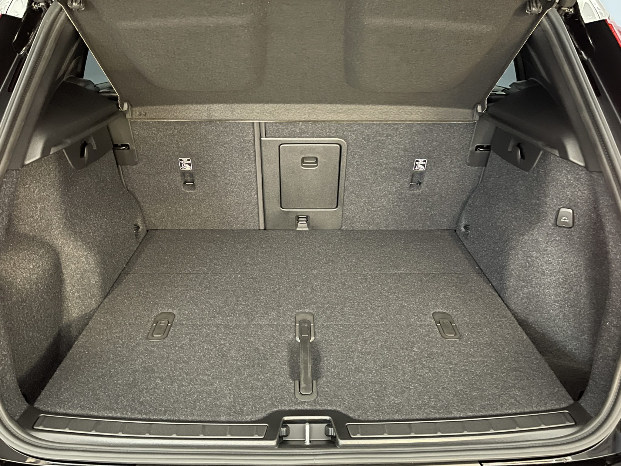 Volvo XC40 2.0 B4 MH Black Edition