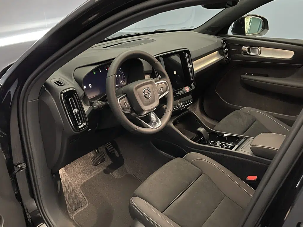 Volvo XC40 2.0 B4 MH Black Edition