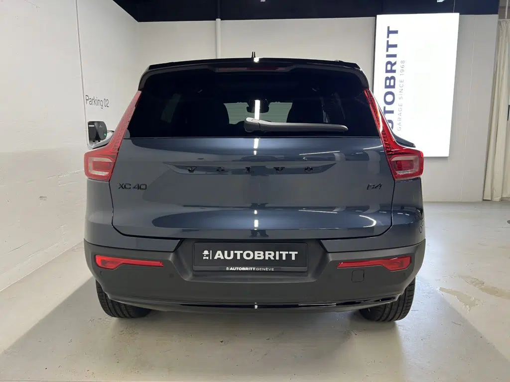 Volvo XC40 2.0 B4 MH Black Edition