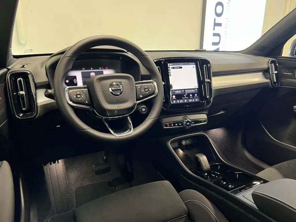 Volvo XC40 2.0 B4 MH Black Edition