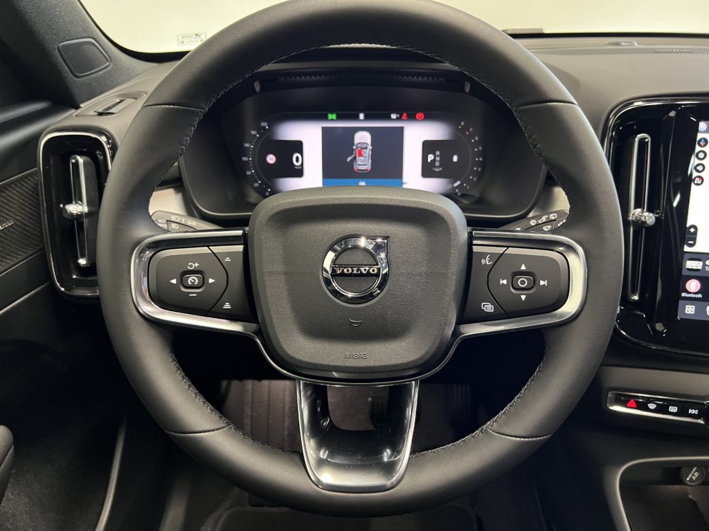 Volvo XC40 2.0 B4 MH Black Edition