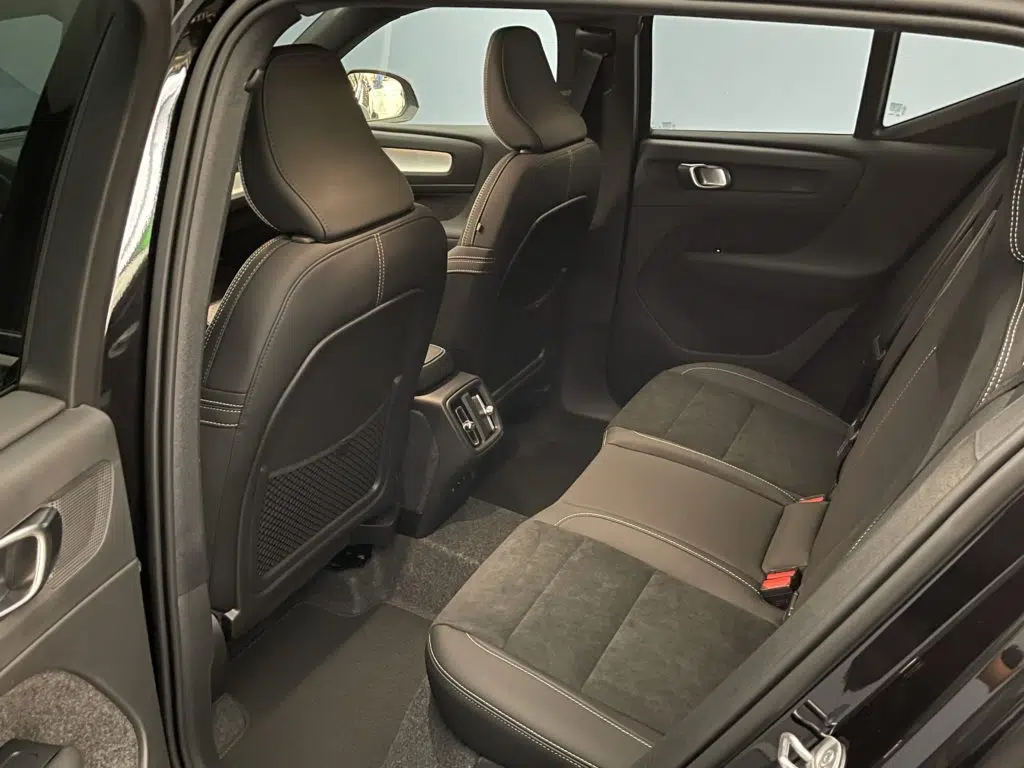 Volvo XC40 2.0 B4 MH Black Edition