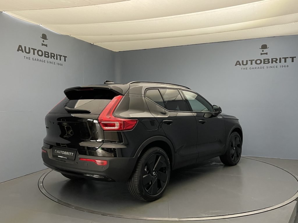 Volvo XC40 2.0 B4 MH Black Edition