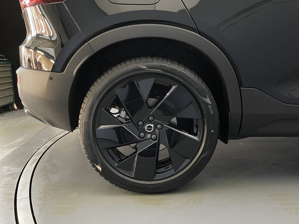 Volvo XC40 2.0 B4 MH Black Edition