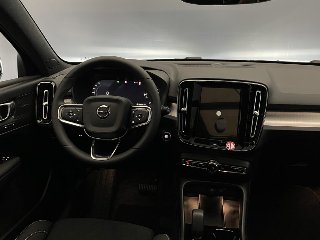 Volvo XC40 2.0 B4 MH Black Edition