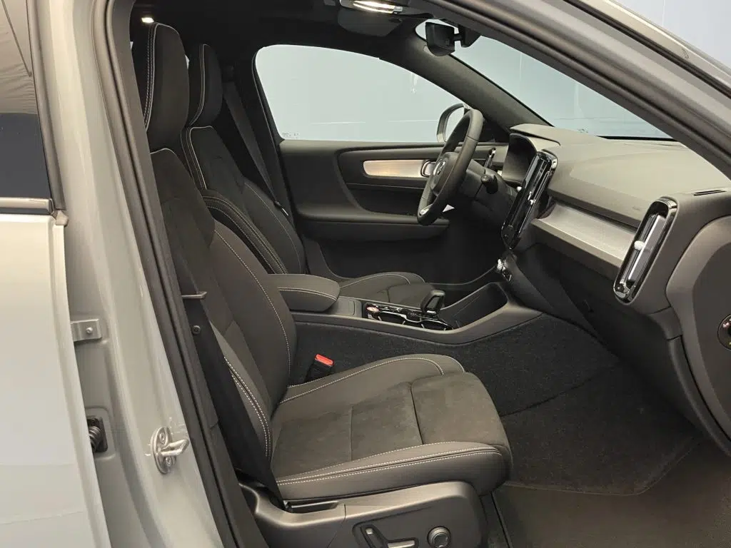 Volvo XC40 2.0 B4 MH Black Edition