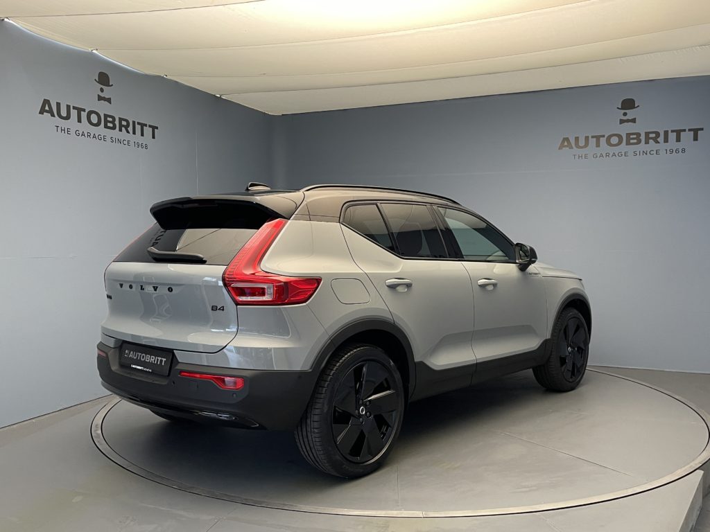 Volvo XC40 2.0 B4 MH Black Edition