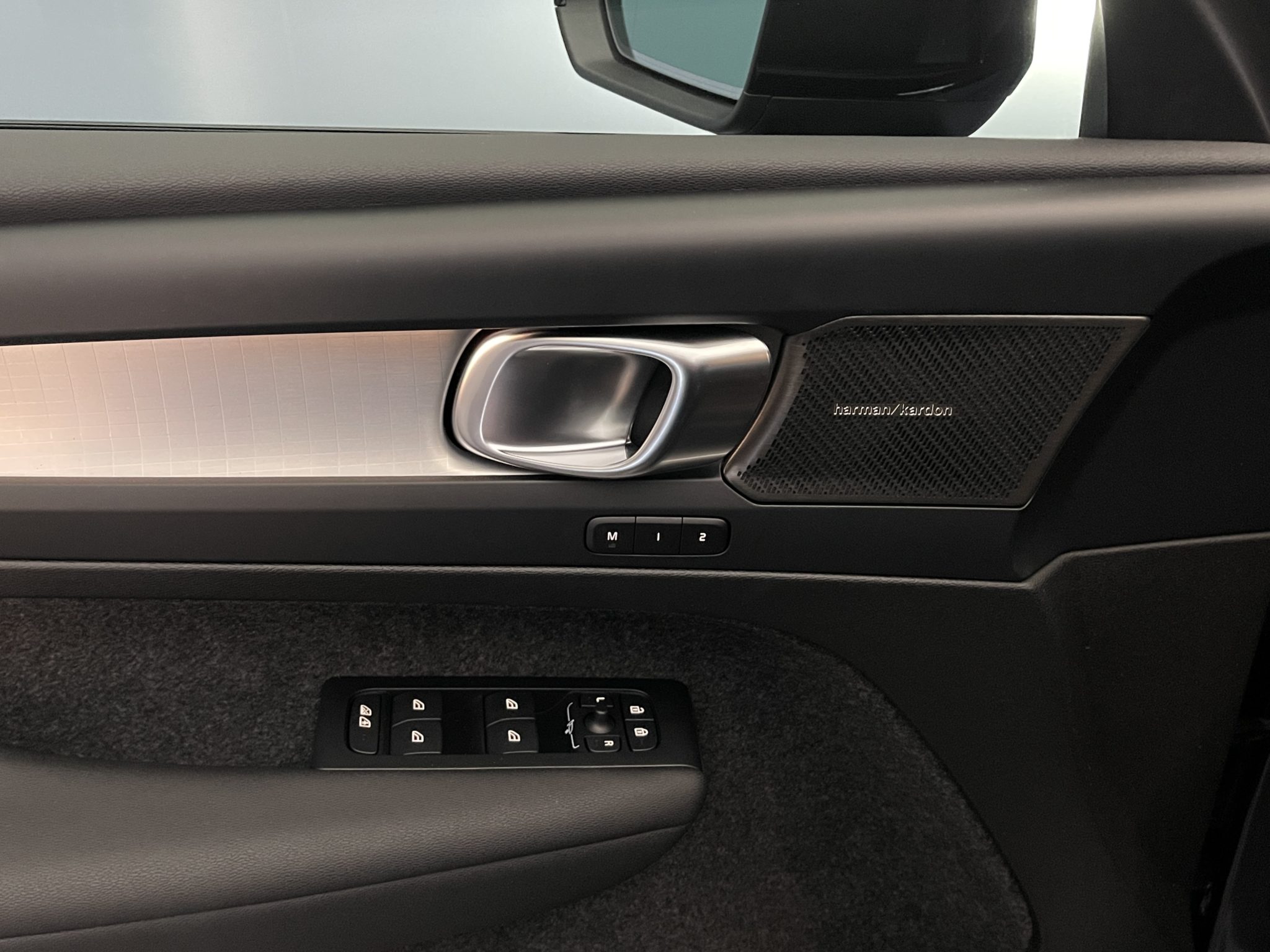 Volvo XC40 2.0 B4 MH Black Edition