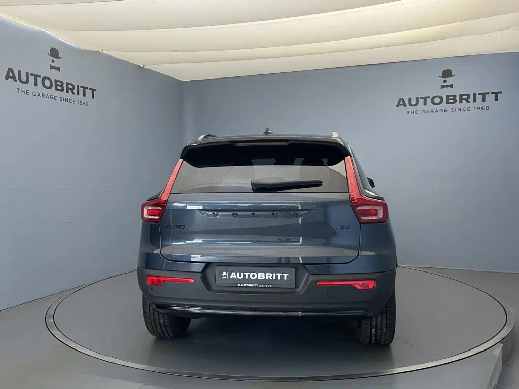 Volvo XC40 2.0 B4 MH Black Edition