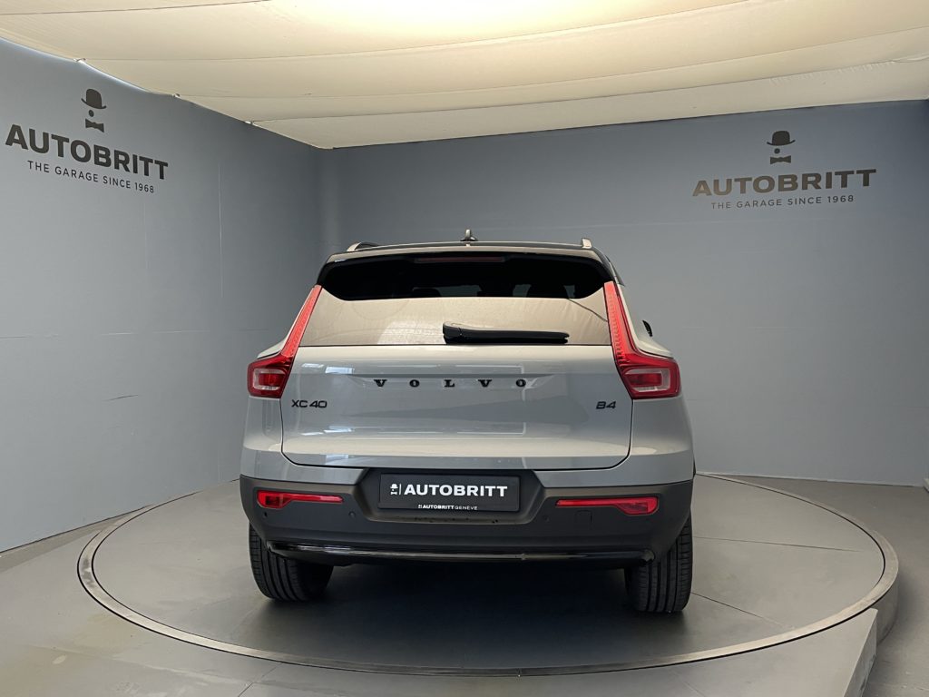 Volvo XC40 2.0 B4 MH Black Edition